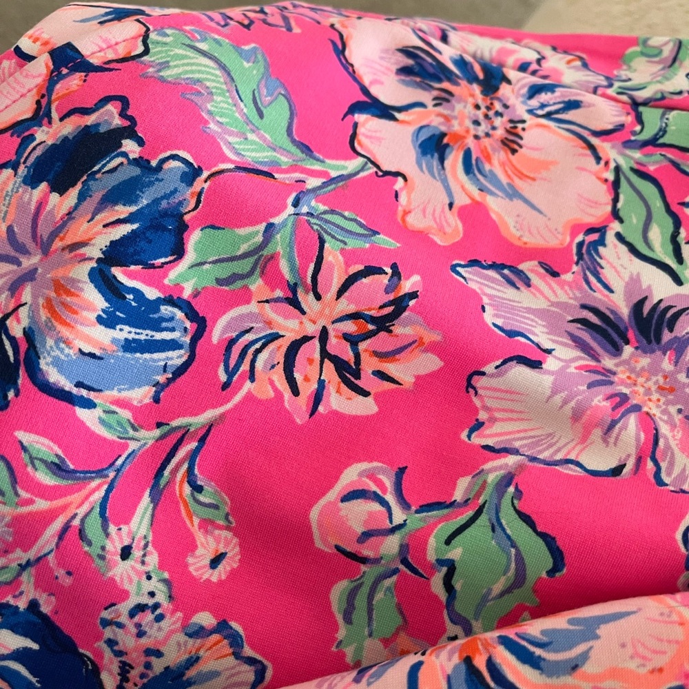 Lilly Pulitzer Pink Floral Scallop Shorts 10 EUC! - Picture 5 of 11